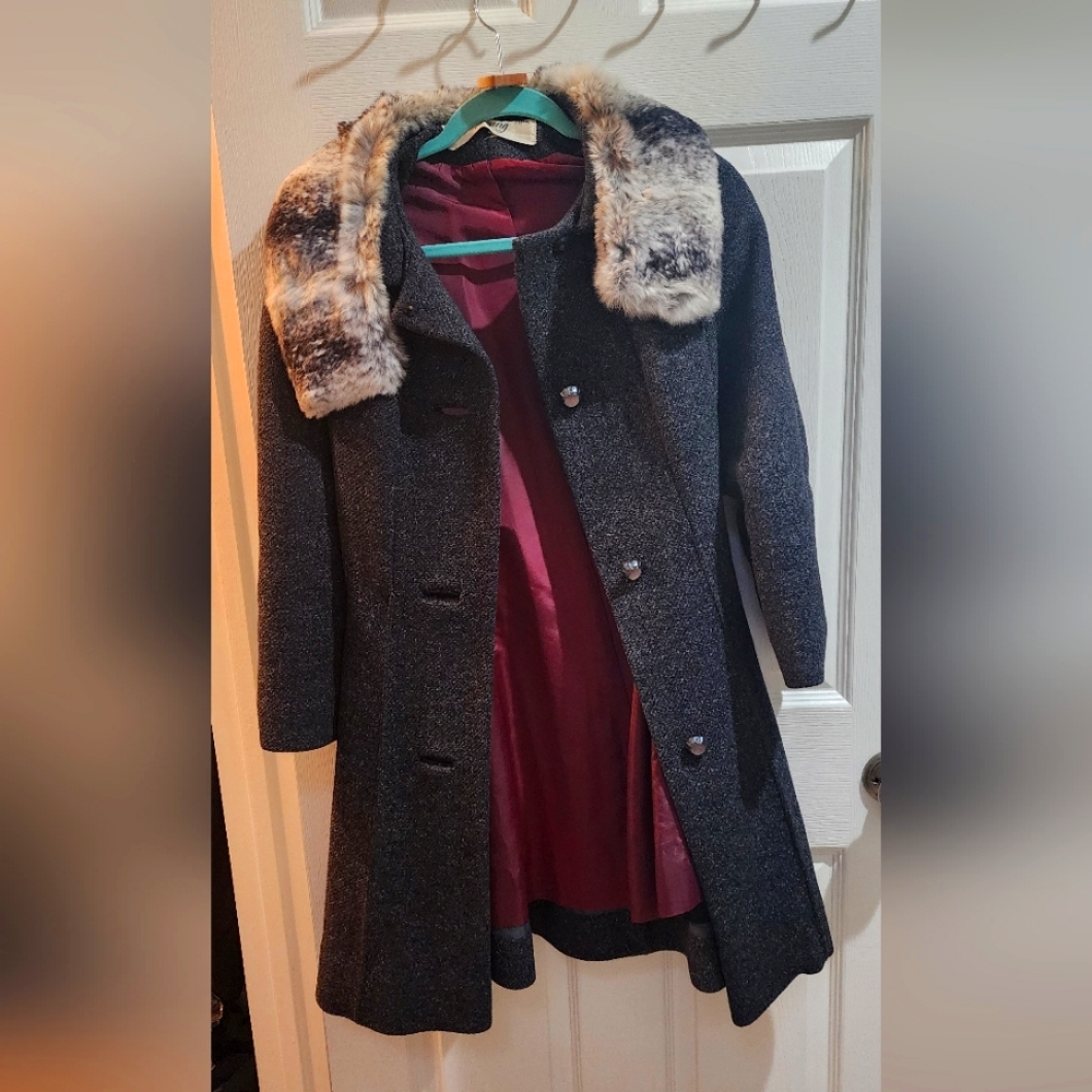 Perfect Condition Vintage Lilli Anne Young Young San Francisco wool coat